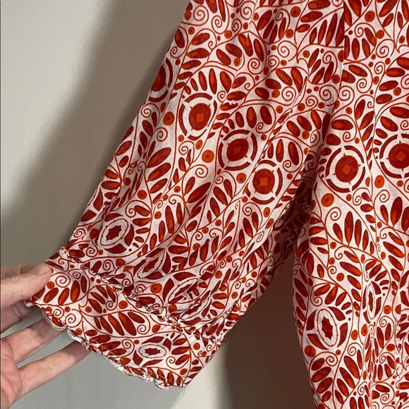 Banana Republic Red and White Floral Patterned Blouse - Picture 4 of 9